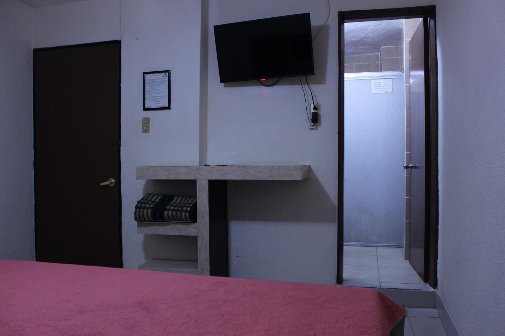Hotel Plaza Aleman Leon Room photo
